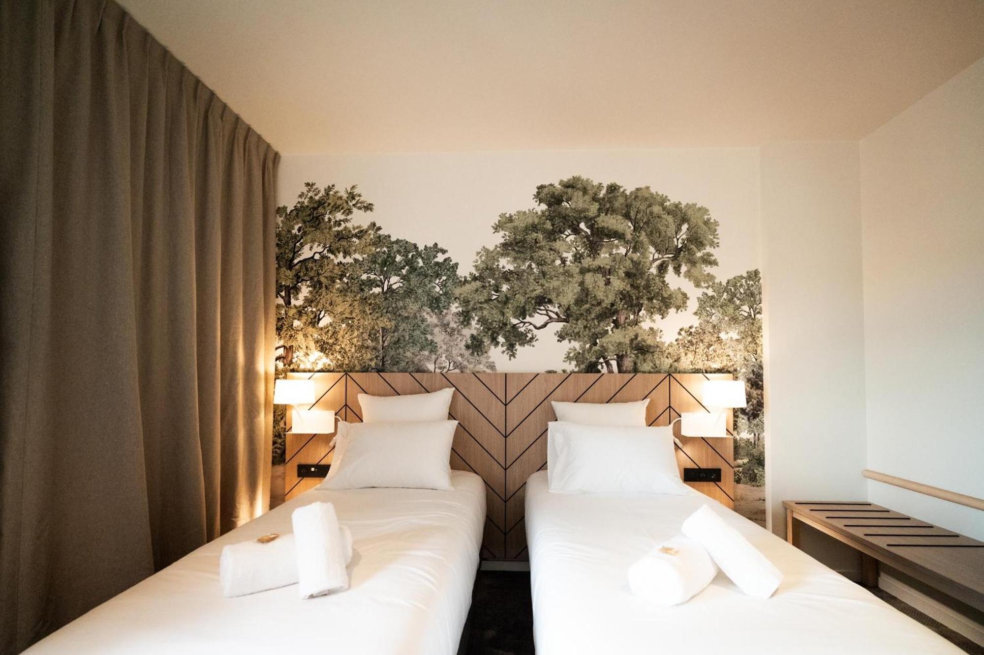 Bo Hotels Ambronay Стая снимка