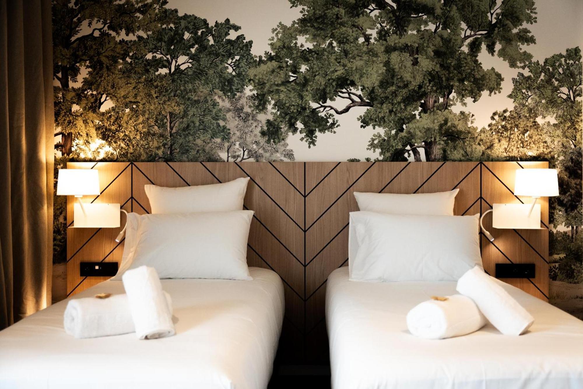 Bo Hotels Ambronay Стая снимка