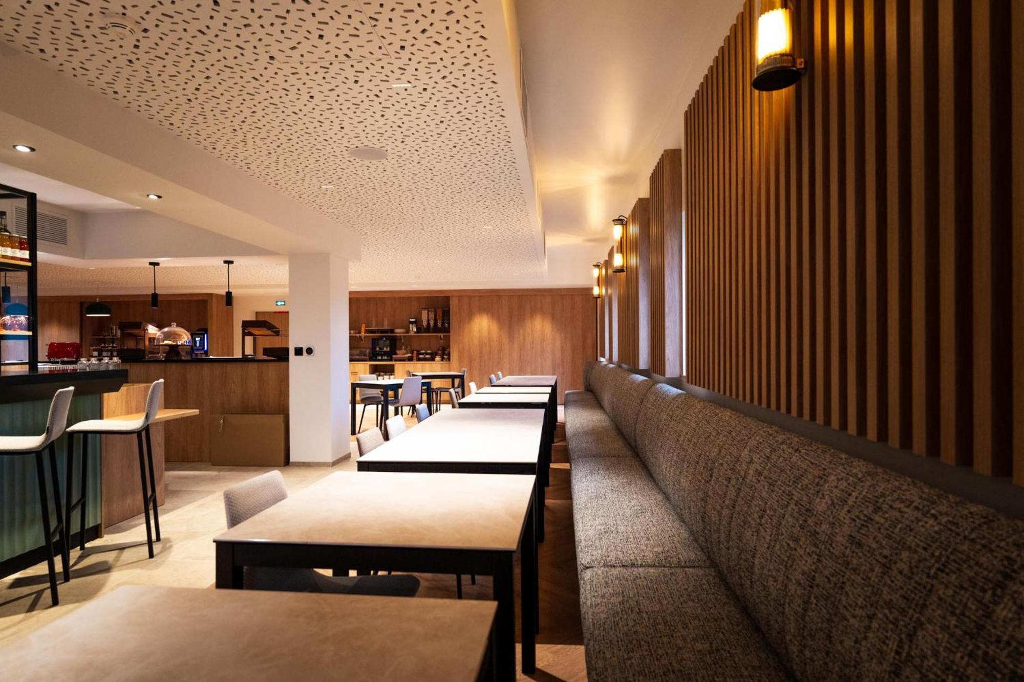 Bo Hotels Ambronay Екстериор снимка