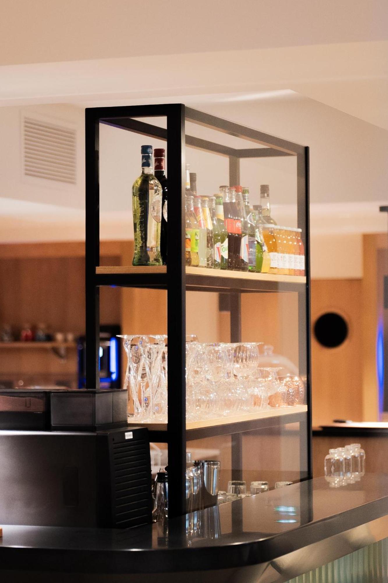 Bo Hotels Ambronay Екстериор снимка